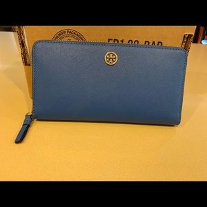 Tory Burch ROBINSON ZIP CONTINENTAL WALLET